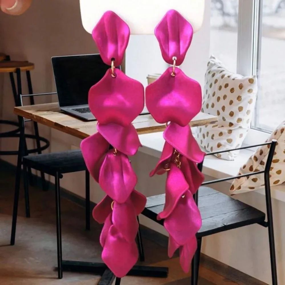 3for$20 1 Pair Fashion Exaggerated Rose Petals & Leaves Dangle Earring